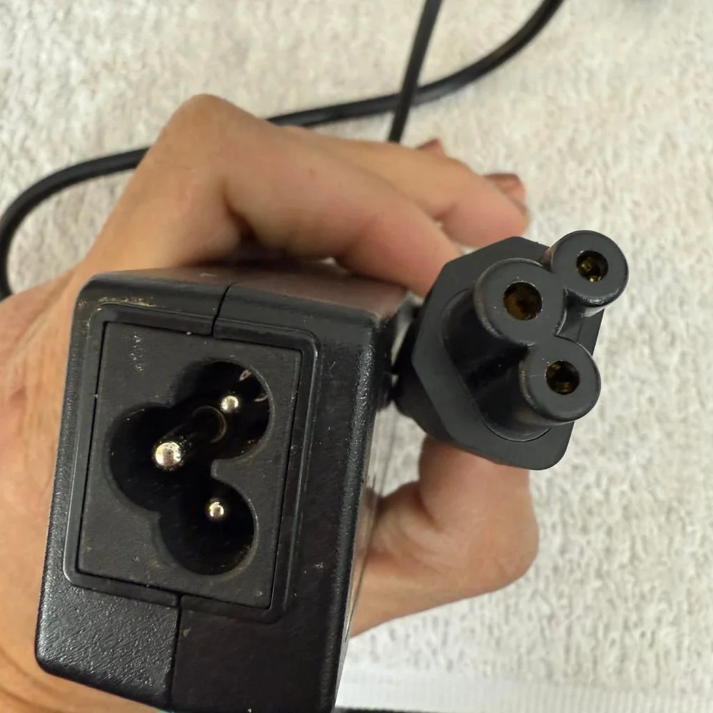 HP Black Laptop Power Adapter Charger One Size